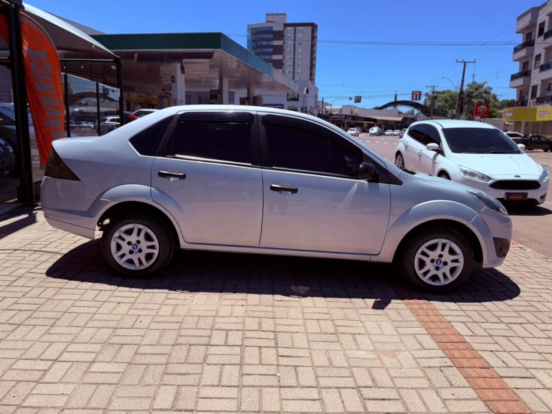 FIESTA 1.6 MPI CLASS SEDAN 8V FLEX 4P MANUAL - 2012 - LAGOA VERMELHA