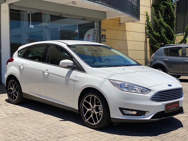 FOCUS 2.0 TITANIUM HATCH 16V FLEX 4P AUTOMÁTICO - 2016 - CAXIAS DO SUL