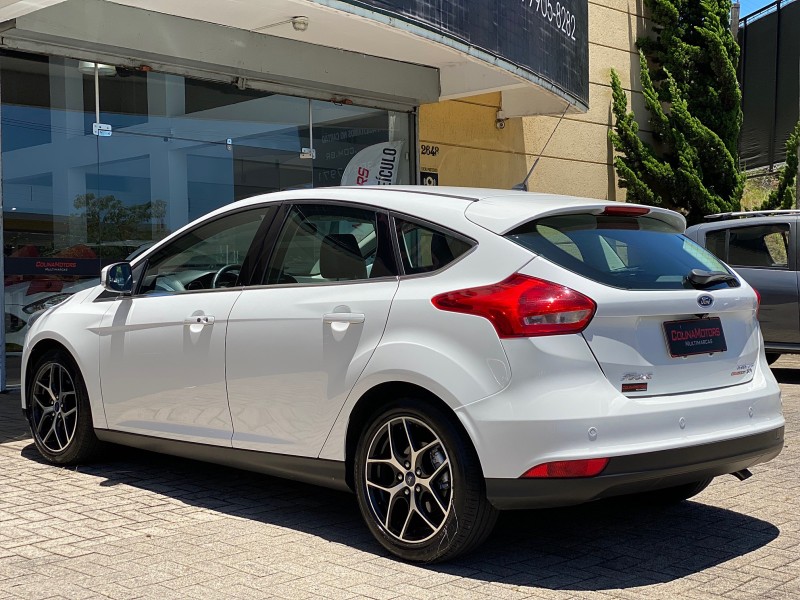 FOCUS 2.0 TITANIUM HATCH 16V FLEX 4P AUTOMÁTICO - 2016 - CAXIAS DO SUL
