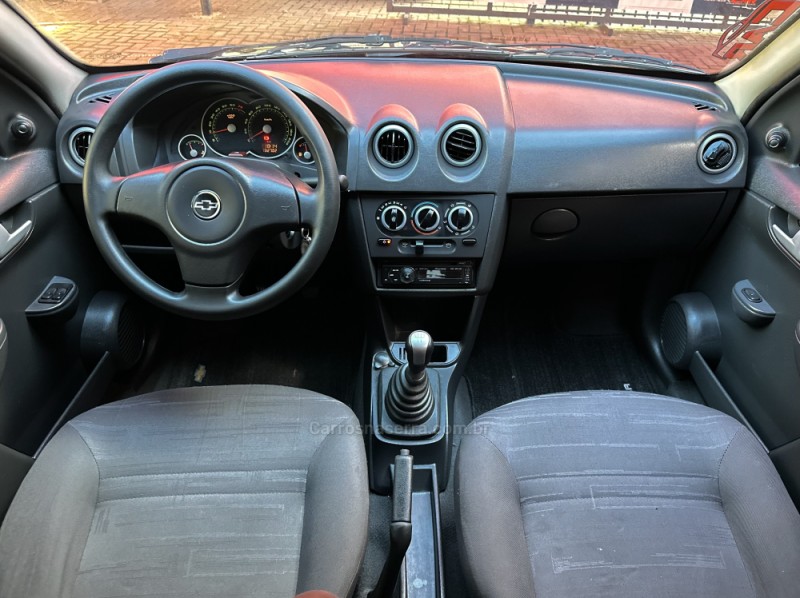 PRISMA 1.4 MPFI MAXX 8V FLEX 4P MANUAL - 2007 - ESTâNCIA VELHA