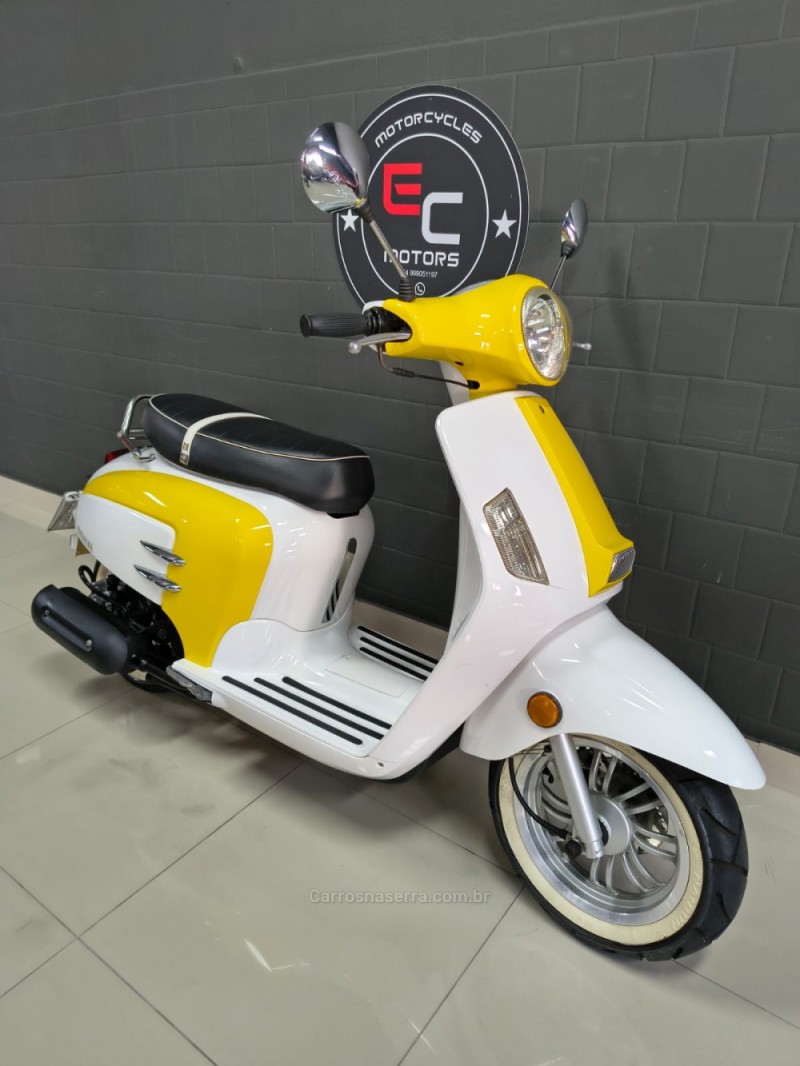 ZUNDAPP 150 - T24 - 2012 - CAXIAS DO SUL