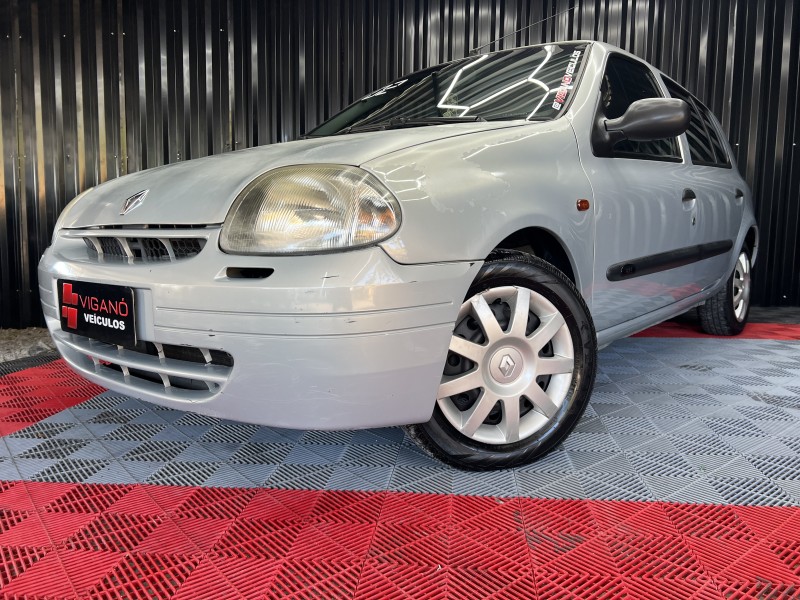 CLIO 1.0 RN 16V GASOLINA 4P MANUAL - 2002 - CAXIAS DO SUL