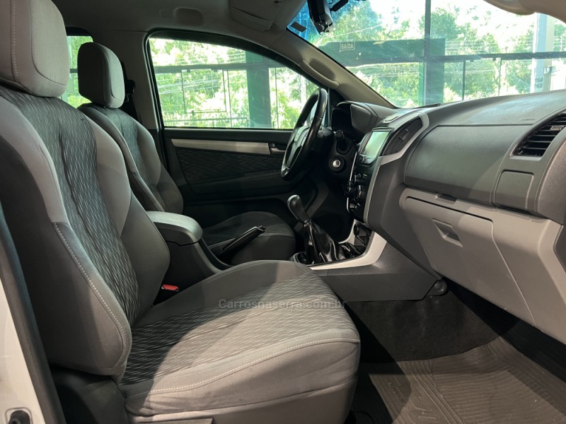 S10 2.5 LT 4X4 CD 16V FLEX 4P MANUAL - 2015 - CAXIAS DO SUL