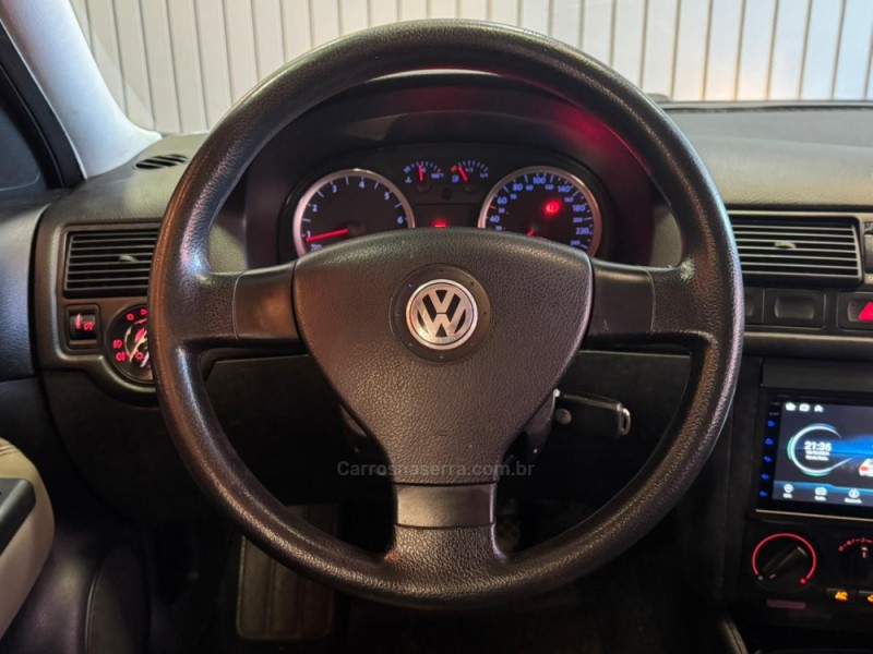 GOLF 1.6 MI SPORTLINE 8V FLEX 4P MANUAL - 2008 - DOIS IRMãOS