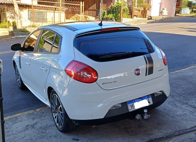 BRAVO 1.8 SPORTING 16V FLEX 4P AUTOMATIZADO - 2013 - FARROUPILHA