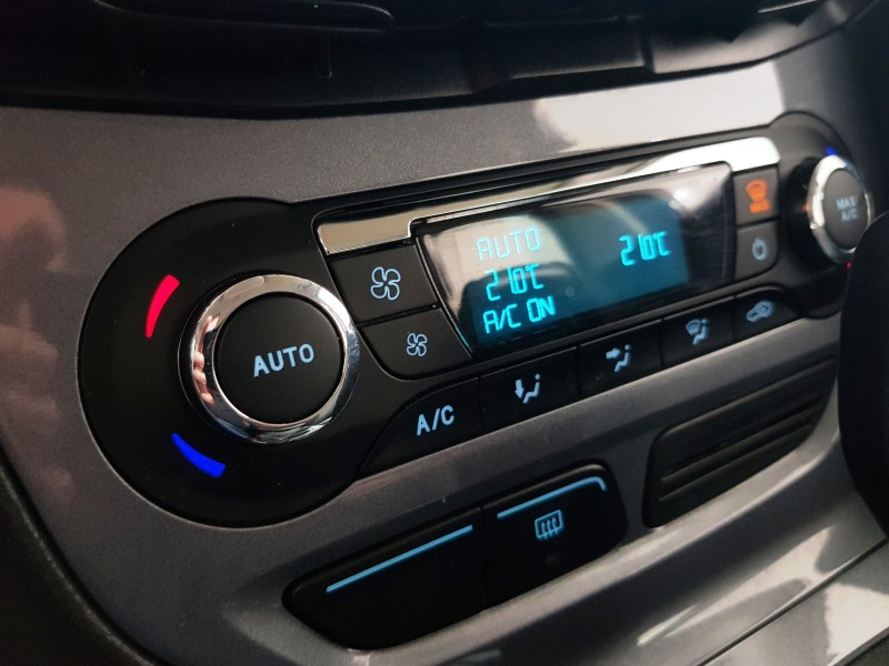 FOCUS 2.0 TITANIUM HATCH 16V FLEX 4P AUTOMÁTICO - 2015 - CAXIAS DO SUL