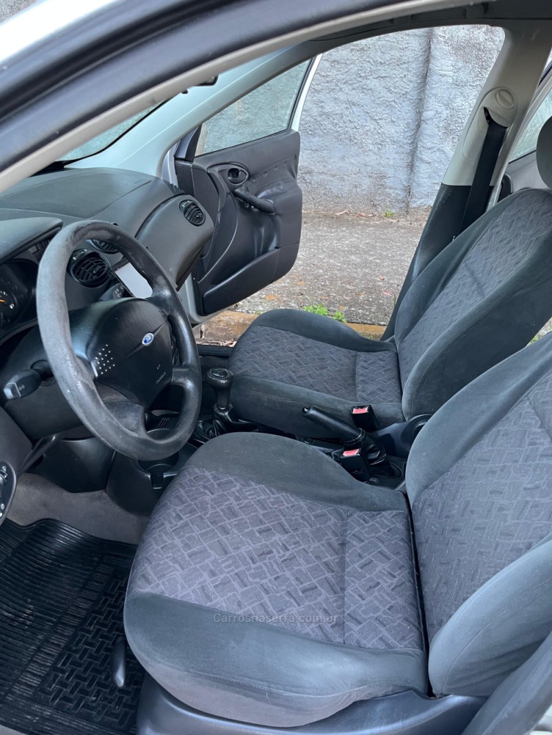 FOCUS  - 2003 - CAXIAS DO SUL