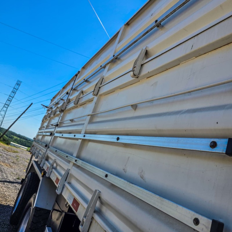 ATEGO 2430 6X2 - 2016 - GARIBALDI