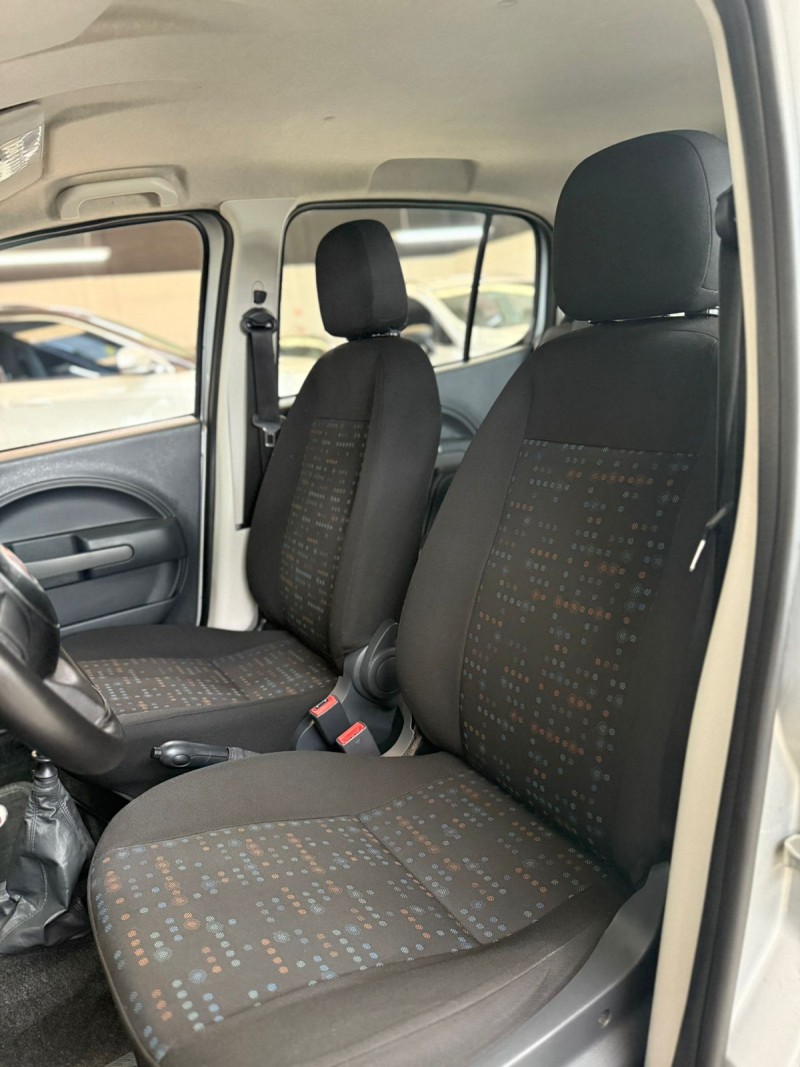 UNO 1.0 EVO VIVACE 8V FLEX 4P MANUAL - 2014 - CAXIAS DO SUL