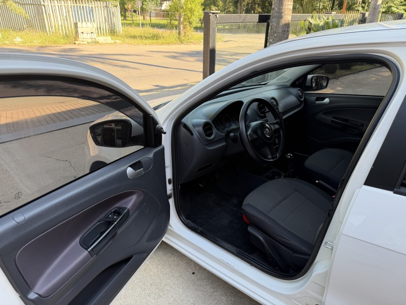 VOYAGE 1.0 MI TRENDLINE 8V FLEX 4P MANUAL - 2013 - CAXIAS DO SUL