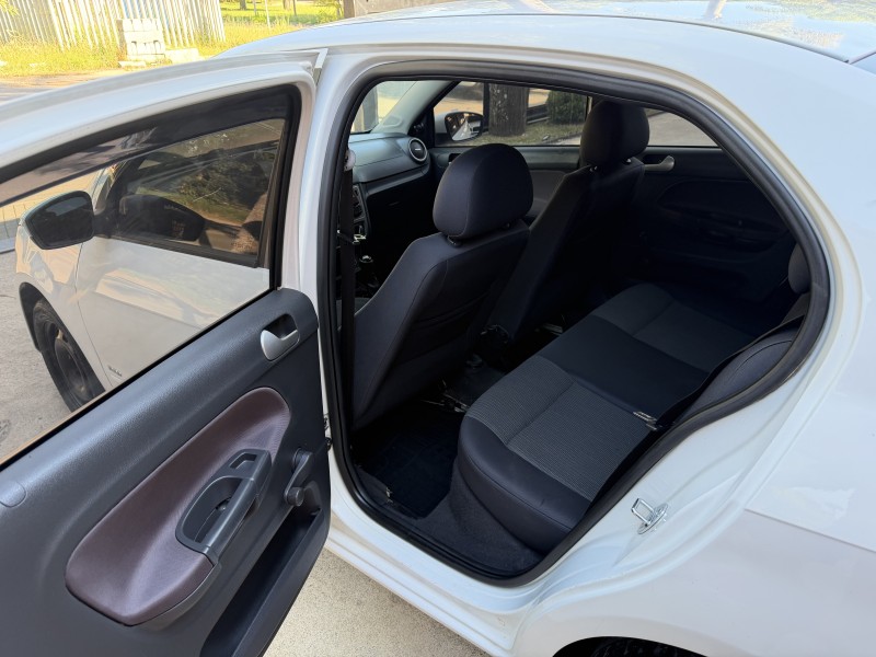 VOYAGE 1.0 MI TRENDLINE 8V FLEX 4P MANUAL - 2013 - CAXIAS DO SUL