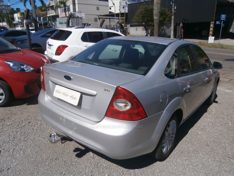 FOCUS 2.0 GLX SEDAN 16V FLEX 4P MANUAL - 2012 - FARROUPILHA