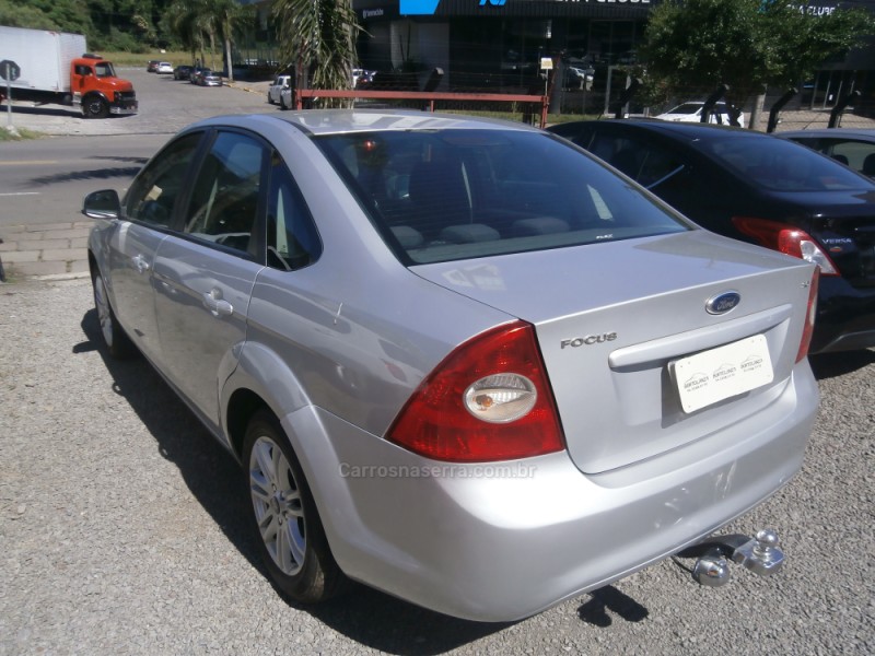 FOCUS 2.0 GLX SEDAN 16V FLEX 4P MANUAL - 2012 - FARROUPILHA