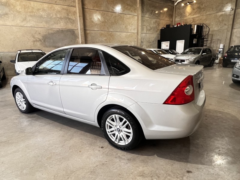 FOCUS 2.0 GLX SEDAN 16V FLEX 4P AUTOMÁTICO - 2013 - CAXIAS DO SUL