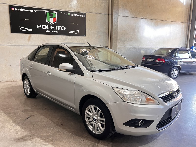 FOCUS 2.0 GLX SEDAN 16V FLEX 4P AUTOMÁTICO - 2013 - CAXIAS DO SUL