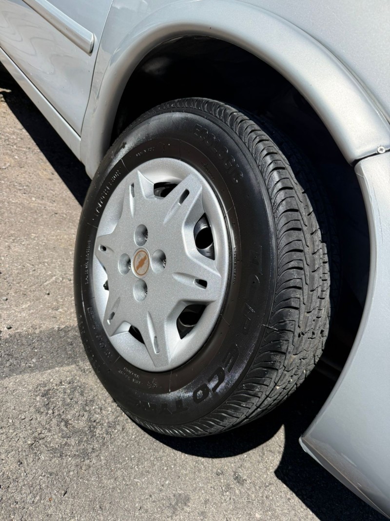 CORSA 1.0 MPFI CLASSIC SEDAN 8V GASOLINA 4P MANUAL - 2002 - CAXIAS DO SUL