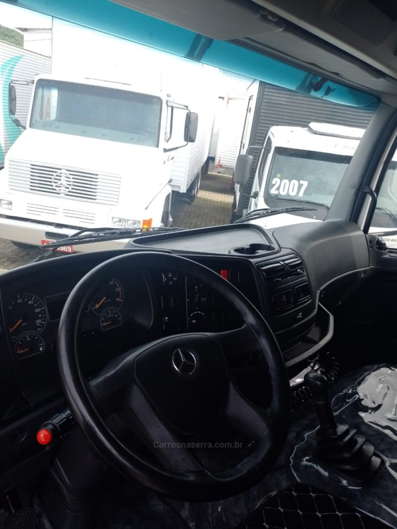 ATEGO 2426 6X2 - 2012 - GARIBALDI