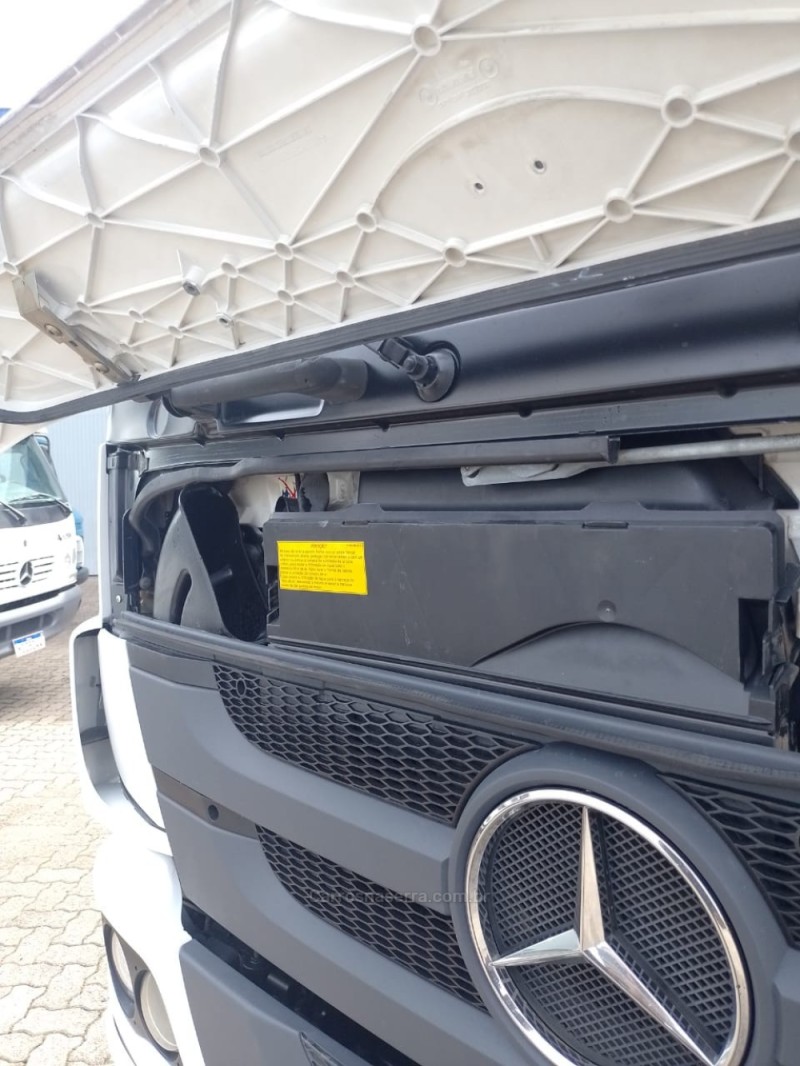 ATEGO 2426 6X2 - 2012 - GARIBALDI