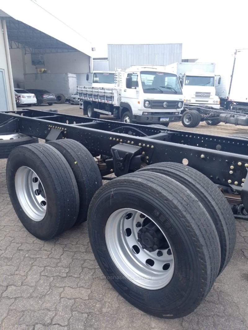 ATEGO 2426 6X2 - 2012 - GARIBALDI