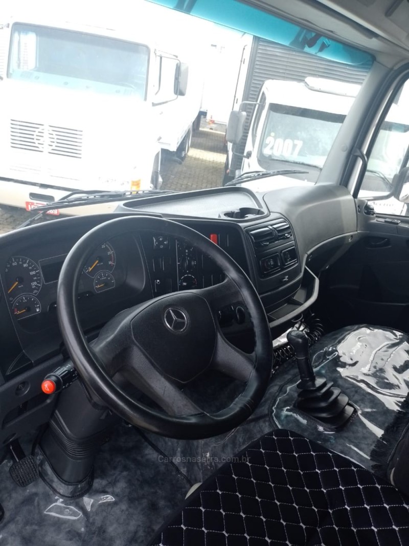 ATEGO 2426 6X2 - 2012 - GARIBALDI