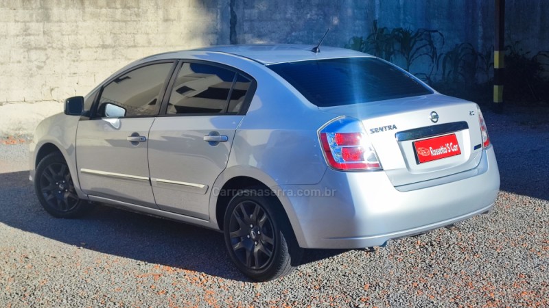 SENTRA 2.0 16V FLEX 4P MANUAL - 2011 - FARROUPILHA