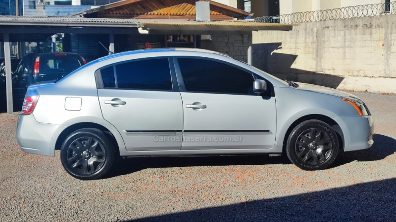 SENTRA 2.0 16V FLEX 4P MANUAL - 2011 - FARROUPILHA