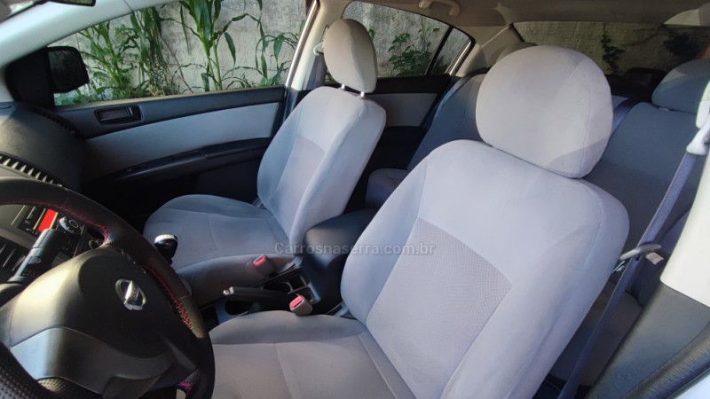 SENTRA 2.0 16V FLEX 4P MANUAL - 2011 - FARROUPILHA