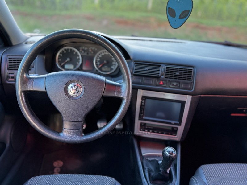 GOLF 1.6 MI SPORTLINE 8V FLEX 4P MANUAL - 2010 - FELIZ