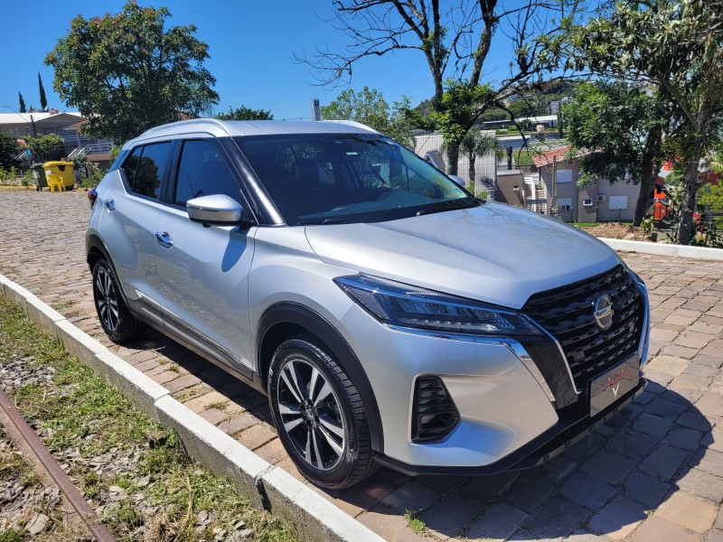 KICKS 1.6 EXCLUSIVE 16V FLEX 4P AUTOMÁTICO - 2022 - CARLOS BARBOSA