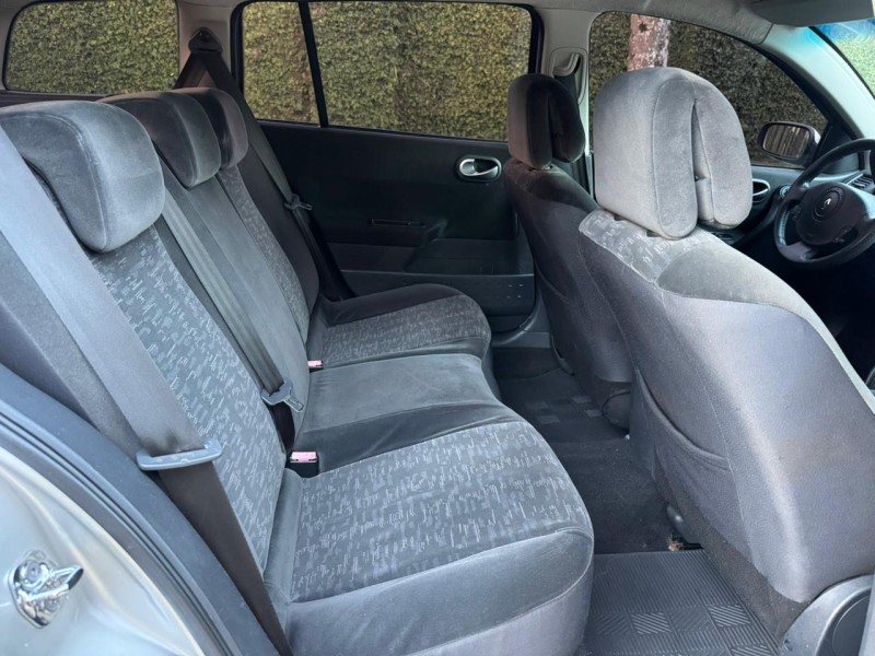 MÉGANE 1.6 DYNAMIQUE GRAND TOUR 16V FLEX 4P MANUAL - 2009 - CAXIAS DO SUL