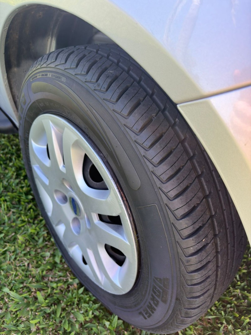 FIESTA 1.6 MPI TRAIL HATCH 8V FLEX 4P MANUAL - 2007 - FARROUPILHA