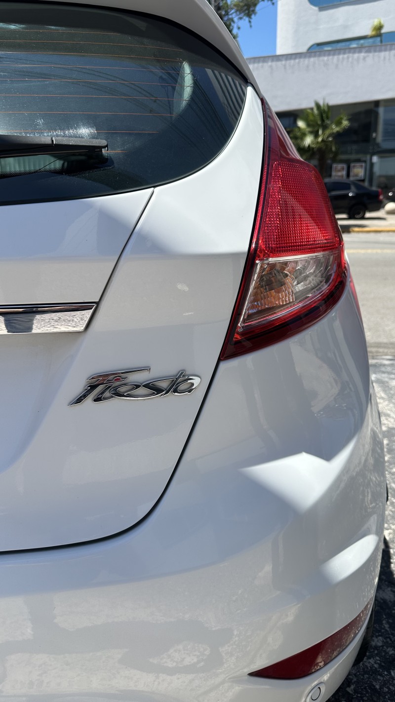 FIESTA 1.6 TITANIUM HATCH 16V FLEX 4P AUTOMÁTICO - 2015 - CAXIAS DO SUL