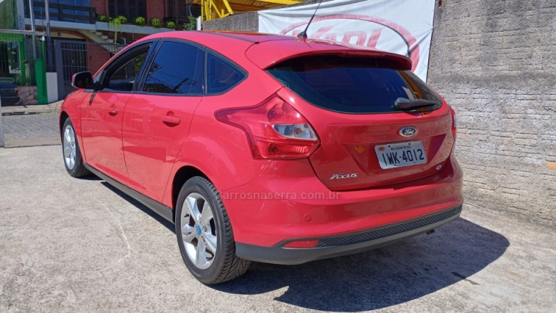 FOCUS 1.6 SE HATCH 16V FLEX 4P AUTOMÁTICO - 2015 - CAXIAS DO SUL