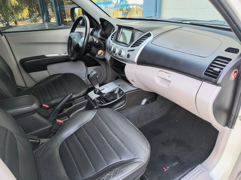 L200 TRITON 3.2 HPE 4X4 CD 16V TURBO INTERCOOLER DIESEL 4P AUTOMÁTICO - 2015 - CAXIAS DO SUL