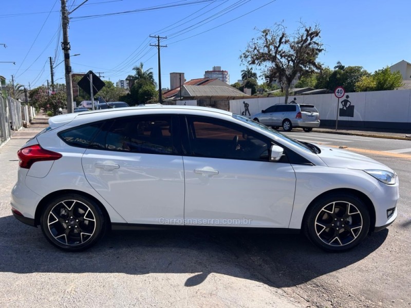 FOCUS 2.0 SE FASTBACK 16V FLEX 4P AUTOMÁTICO - 2016 - VENâNCIO AIRES