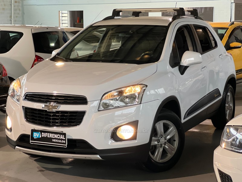 CHEVROLET - TRACKER - 2013/2014 - Branca - R$ 64.900,00