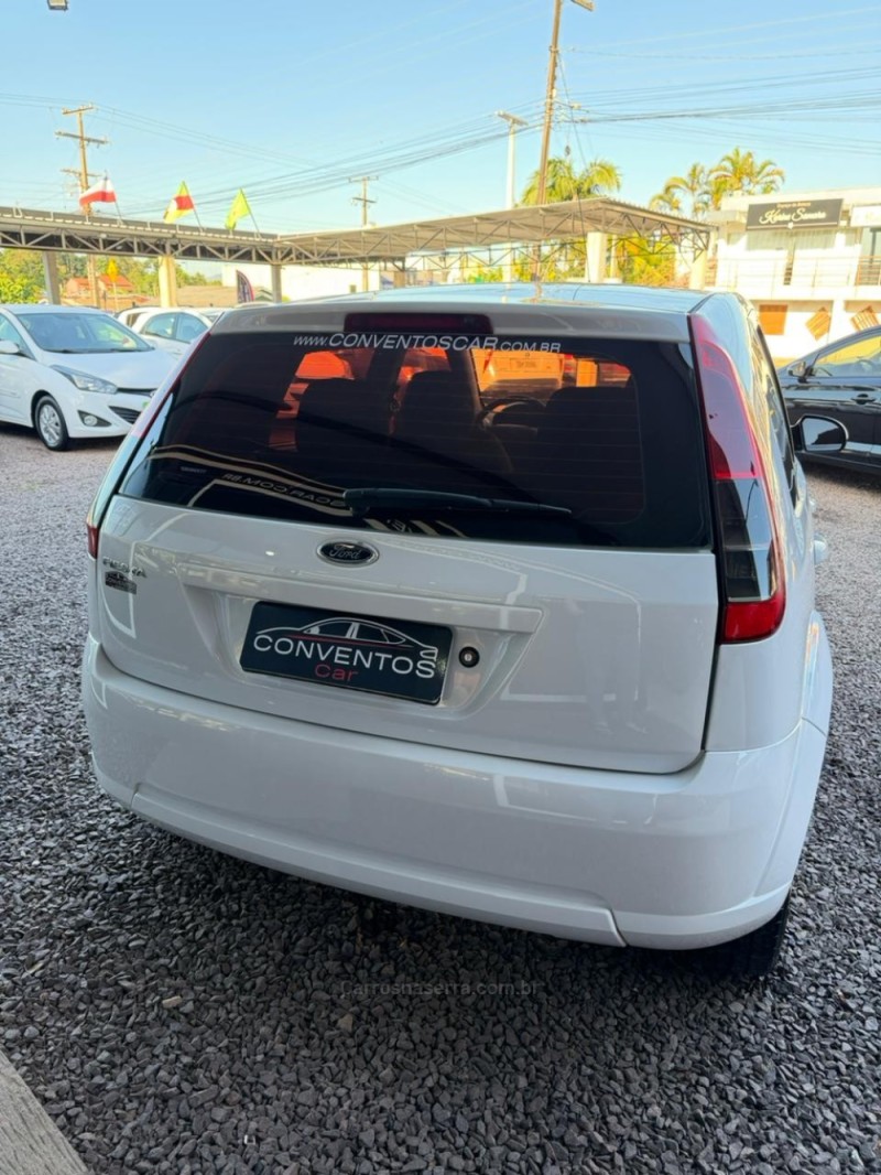 FIESTA 1.0 MPI CLASS 8V FLEX 4P MANUAL - 2014 - LAJEADO