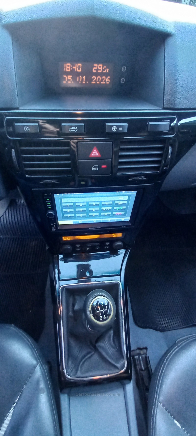 VECTRA 2.0 MPFI ELEGANCE 8V 140CV FLEX 4P MANUAL - 2006 - PICADA CAFé