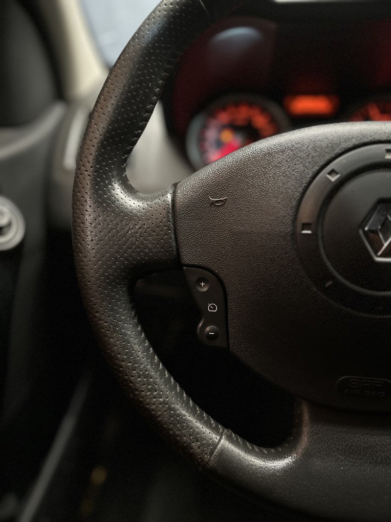 MÉGANE 1.6 DYNAMIQUE 16V FLEX 4P MANUAL - 2007 - CAXIAS DO SUL