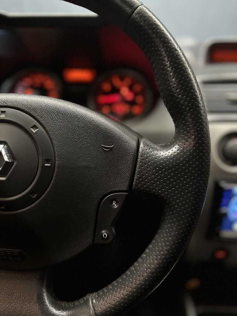 MÉGANE 1.6 DYNAMIQUE 16V FLEX 4P MANUAL - 2007 - CAXIAS DO SUL