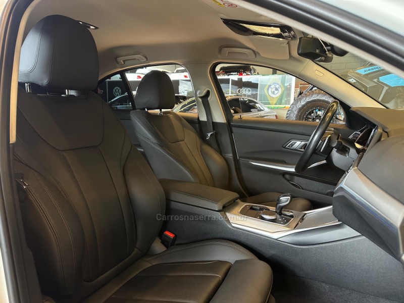 320I 2.0 SPORT GP 16V TURBO GASOLINA 4P AUTOMÁTICO - 2020 - CAXIAS DO SUL