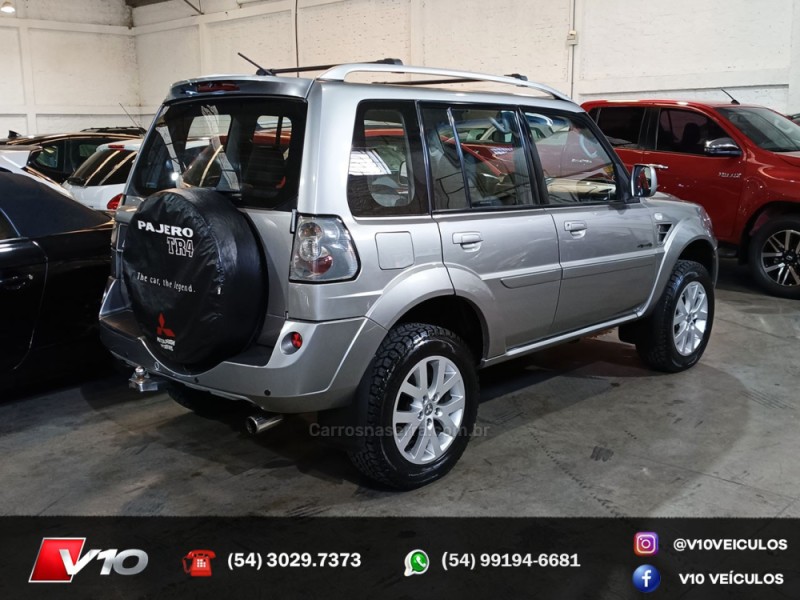 PAJERO TR4 2.0 4X4 16V 140CV FLEX 4P AUTOMÁTICO - 2013 - CAXIAS DO SUL