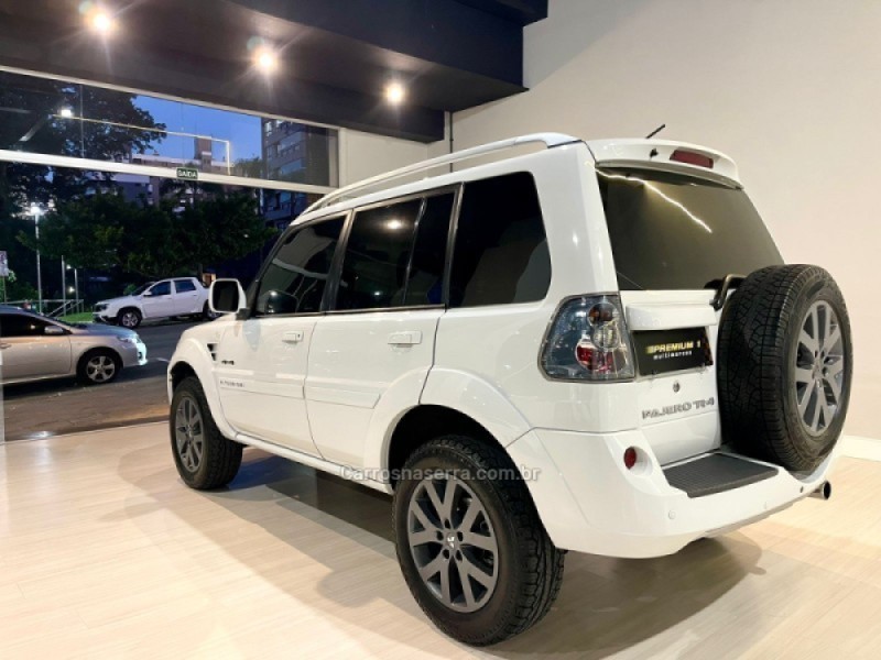 PAJERO TR4 2.0 4X4 16V 140CV FLEX 4P AUTOMÁTICO - 2014 - BENTO GONçALVES