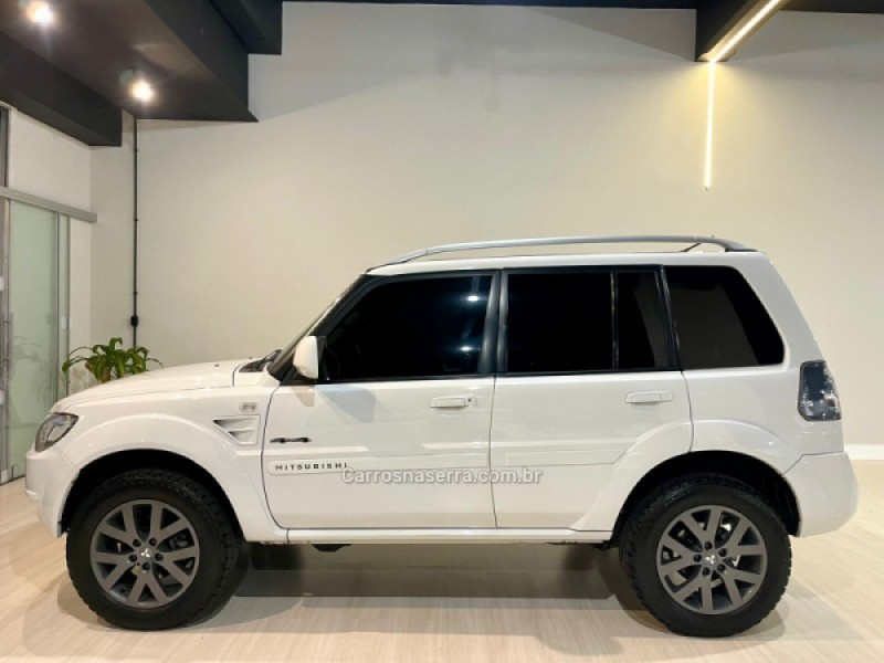 PAJERO TR4 2.0 4X4 16V 140CV FLEX 4P AUTOMÁTICO - 2014 - BENTO GONçALVES