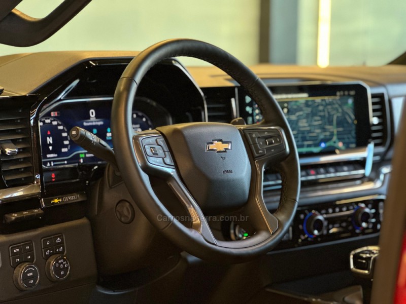 SILVERADO 5.3 1500 HIGH 4X4 COUNTRY GASOLINA 4X4 AUTOMÁTICO - 2024 - CAXIAS DO SUL