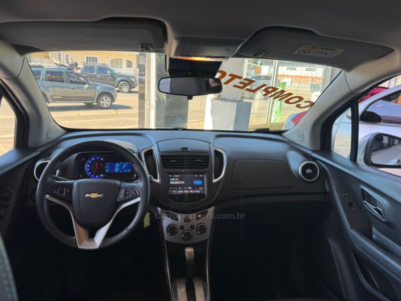 TRACKER 1.4 16V TURBO FLEX LTZ AUTOMÁTICO - 2015 - VACARIA