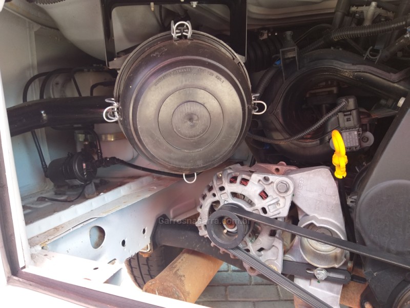 KOMBI 1.4 MI STD LOTAÇÃO 8V FLEX 3P MANUAL - 2014 - CAXIAS DO SUL