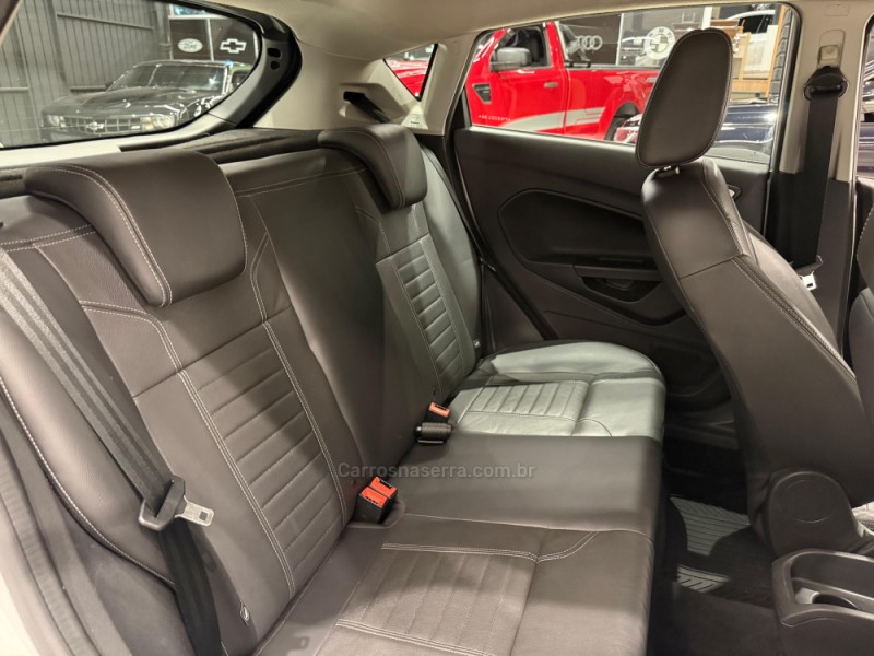 FIESTA 1.6 TITANIUM HATCH 16V FLEX 4P AUTOMÁTICO - 2015 - CAXIAS DO SUL