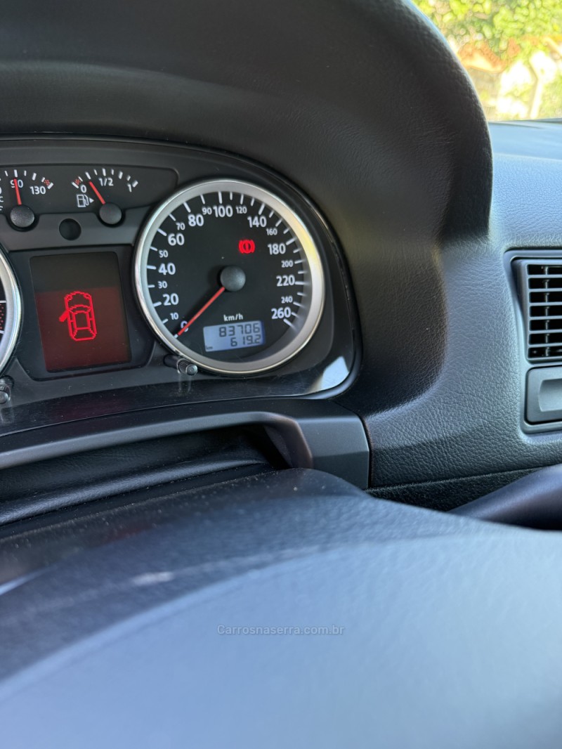 GOLF 1.6 MI SPORTLINE 8V FLEX 4P MANUAL - 2010 - NOVA ARAçá