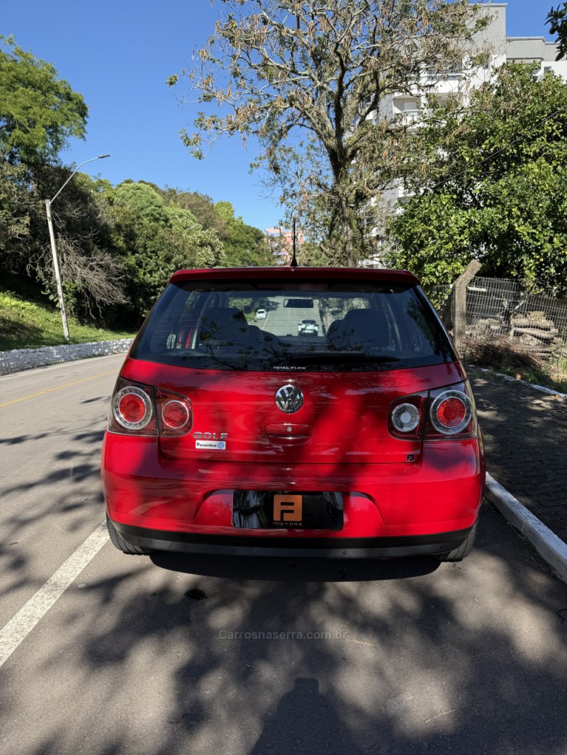 GOLF 1.6 MI SPORTLINE 8V FLEX 4P MANUAL - 2010 - NOVA ARAçá
